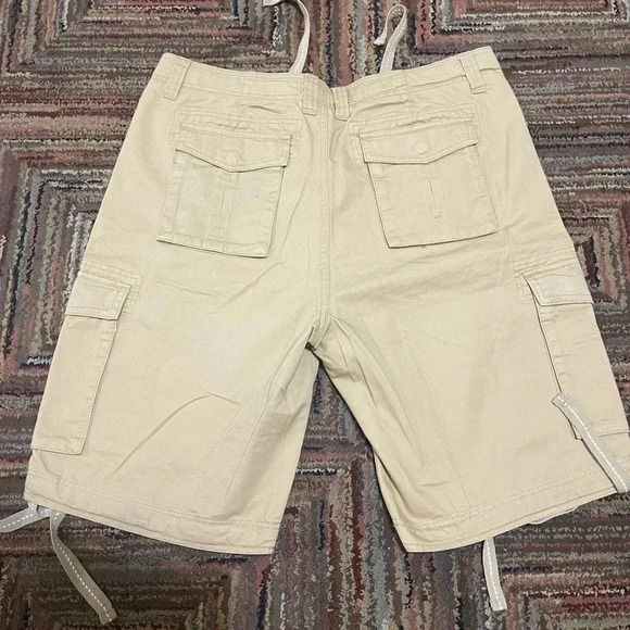 Forever 21 Mens Chino Shorts Size 33 Beige/ tan Cotton - Picture 2 of 3